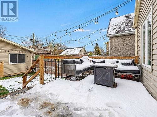 180 Rosslyn Avenue N, Hamilton, ON - Outdoor With Exterior