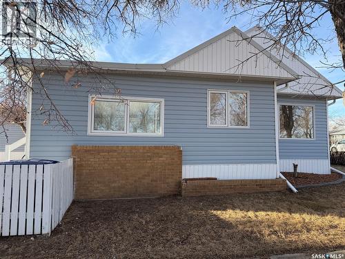 133 Railway Avenue, Ponteix, SK - Outdoor