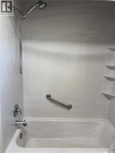 133 Railway Avenue, Ponteix, SK - Indoor Photo Showing Bathroom