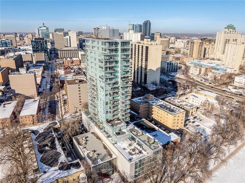1504 390 Assiniboine Avenue  Winnipeg, MB R3C 0V2