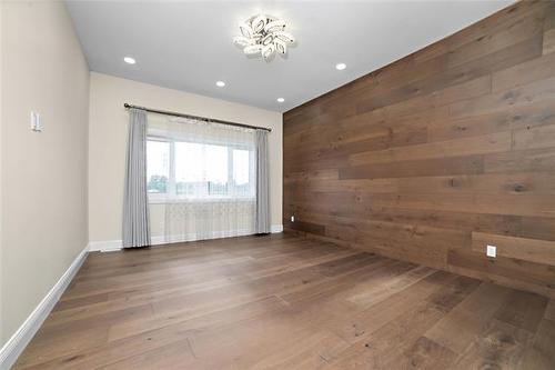 4 Discovery Cove, Headingley, MB 