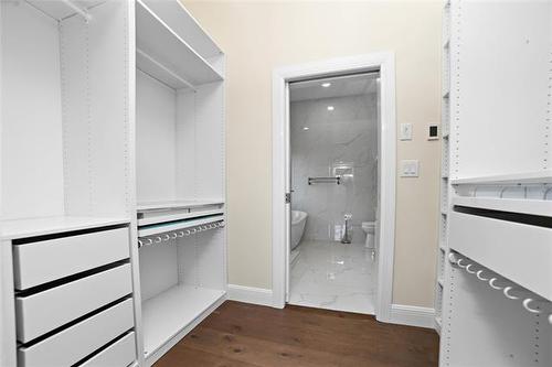 4 Discovery Cove, Headingley, MB 