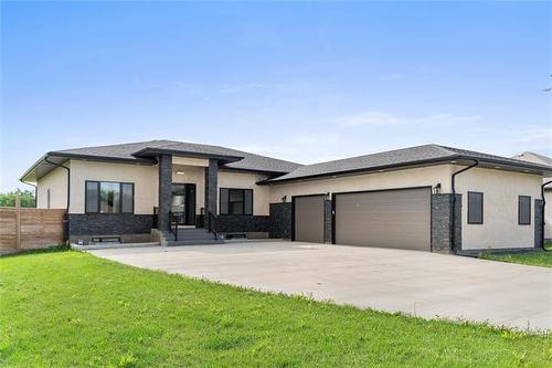 4 Discovery Cove, Headingley, MB 