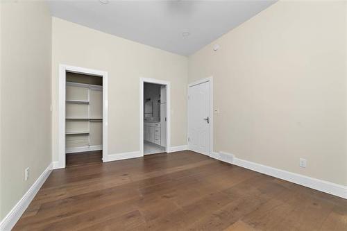 4 Discovery Cove, Headingley, MB 