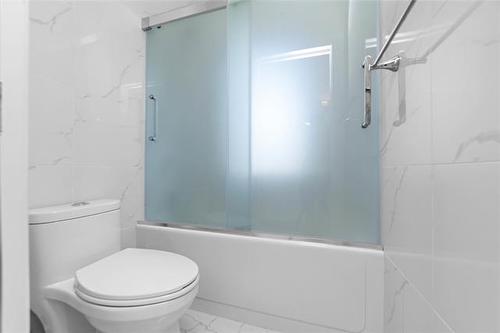 4 Discovery Cove, Headingley, MB 