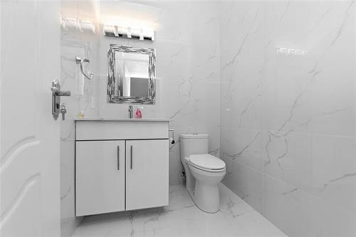 4 Discovery Cove, Headingley, MB 