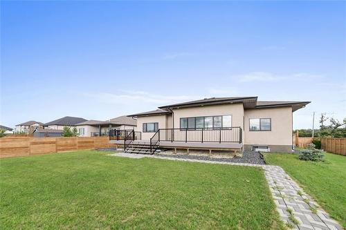 4 Discovery Cove, Headingley, MB 