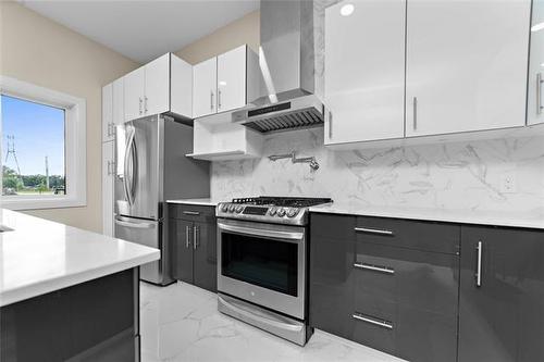 4 Discovery Cove, Headingley, MB 