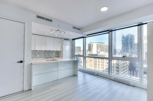 1706-1188 Av. Union  Montréal (Ville-Marie), QC H3B 0E5