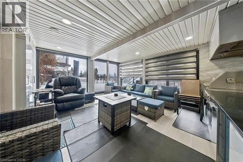 Lobby featuring floor to ceiling windows - 59 Greti Drive, Hamilton, ON - 
