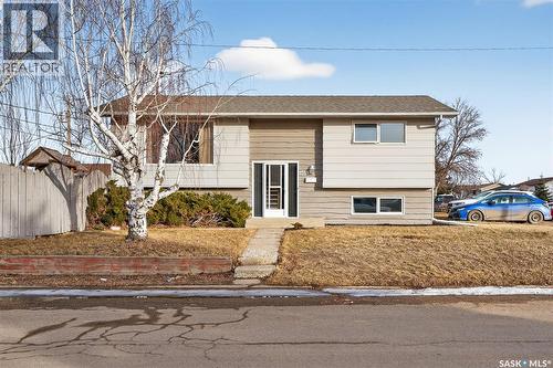 1351 14th AVENUE SW  Moose Jaw, SK S6H 0S9