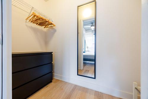 Walk-in closet - 615-1010 Rue William, Montréal (Le Sud-Ouest), QC - Indoor Photo Showing Other Room