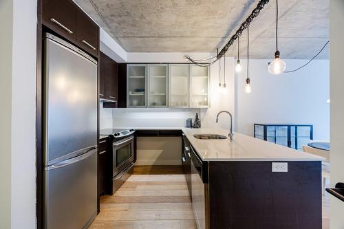 Kitchen - 615-1010 Rue William, Montréal (Le Sud-Ouest), QC - Indoor Photo Showing Kitchen With Upgraded Kitchen