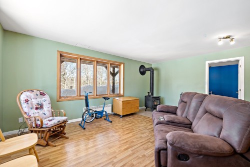 Salle familiale - 365 Ch. De La Digue, Mont-Tremblant, QC - Indoor Photo Showing Other Room