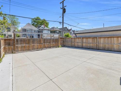 573 Arlington St, Winnipeg, MB 