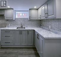 87 CADILLAC AVENUE S  Oshawa, ON L1H 5Z3