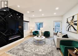 2 - 3186 HINES DRIVE  Oakville, ON L6M 0Z9