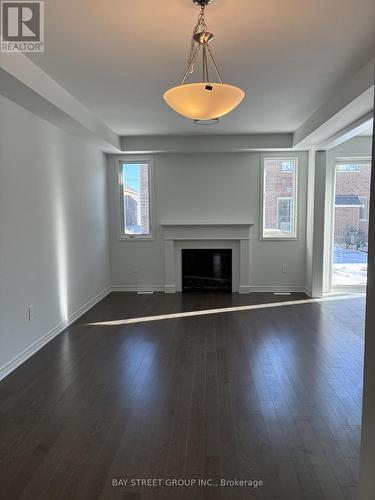 9 Moss Drive E, Markham, ON - Indoor With Fireplace