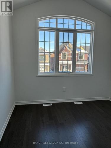 9 Moss Drive E, Markham, ON - Indoor Photo Showing Other Room