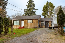 6716 Ayre Rd  Sooke, BC V9Z 0H1