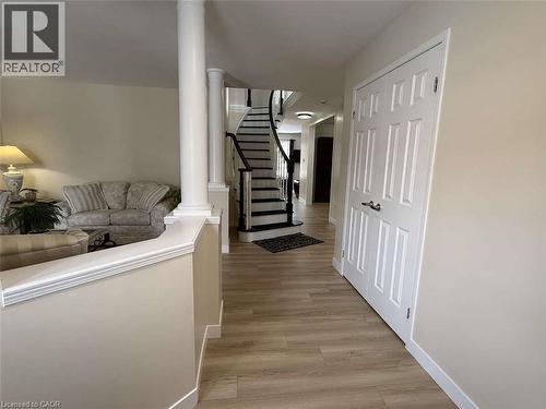 156 Lynnette Drive, Hamilton, ON - Indoor Photo Showing Other Room