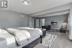 Master with Sitting Area - 