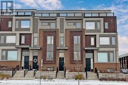 11 LOCUST LODGE GARDENS  Toronto, ON M3K 0B2