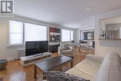 2 - 4613 DUNDAS STREET W  Toronto, ON M9A 1A3