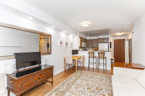 1005-15 Michael Power Place, Toronto, ON - Indoor