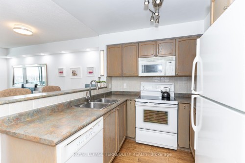 1005-15 Michael Power Place, Toronto, ON - Indoor Photo Showing Kitchen With Double Sink