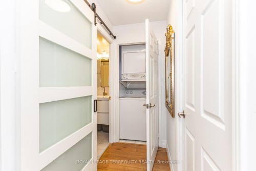 1005-15 Michael Power Place, Toronto, ON - Indoor