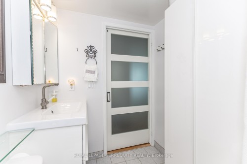 1005-15 Michael Power Place, Toronto, ON - Indoor Photo Showing Other Room