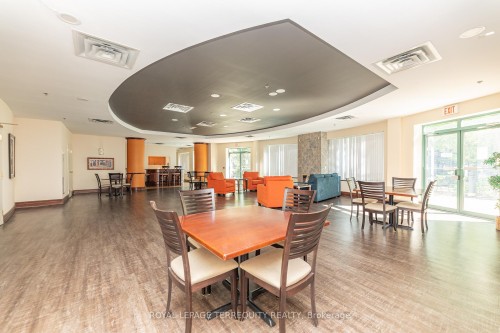 1005-15 Michael Power Place, Toronto, ON - Indoor Photo Showing Dining Room