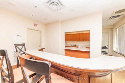 1005-15 Michael Power Place, Toronto, ON - Indoor Photo Showing Office