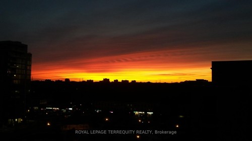 1005-15 Michael Power Place, Toronto, ON -  With View