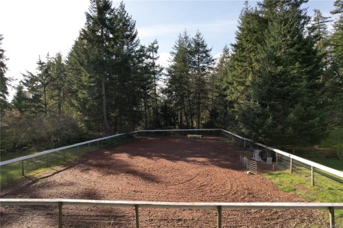 137 Forest Ridge Rd, Salt Spring, BC 