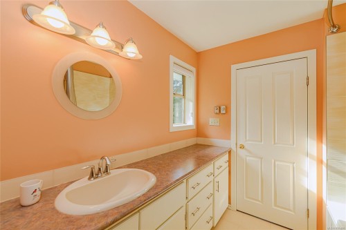 137 Forest Ridge Rd, Salt Spring, BC 