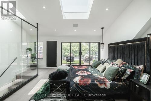 Primary Suite W/ Cathedral Ceiling & Glass Wall - 82 Major Street, Toronto, ON - Indoor