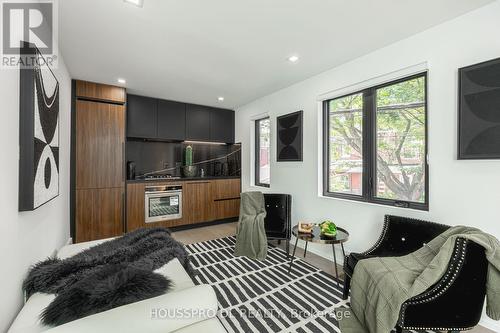 Modern Italian Import Kitchen Cabinetry/SS Applian - 82 Major Street, Toronto, ON - Indoor