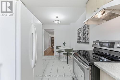 407 Wendron Crescent, Mississauga, ON - Indoor