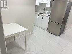 256 PALMERSTON AVENUE N  Toronto, ON M6J 2J4