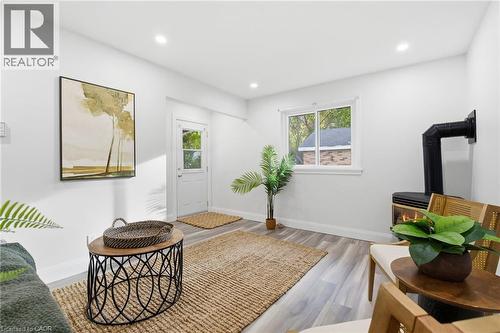 53 Livingston Avenue, Grimsby, ON - Indoor Photo Showing Other Room