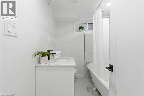 53 Livingston Avenue, Grimsby, ON - Indoor