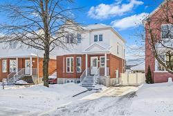 7137 Rue Therrien  Longueuil (Saint-Hubert), QC J3Z 1G6