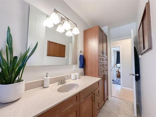 707 Grierson Ave, Winnipeg, MB 