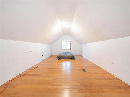 453 Aberdeen Ave, Winnipeg, MB 