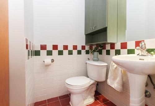 Powder room - 606-2038 Rue De Bullion, Montréal (Ville-Marie), QC - Indoor Photo Showing Bathroom