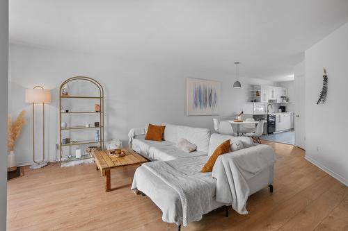 Living room - 1391 Rue Lajoie, Longueuil (Le Vieux-Longueuil), QC - Indoor