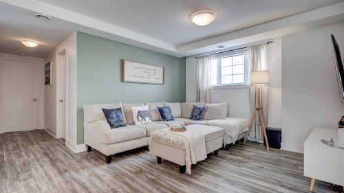 Salon - 469 Rue Daigneault, Saint-Amable, QC - Indoor