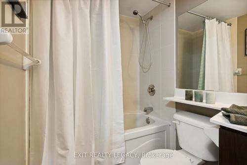 206 - 20 North Park Road, Vaughan, ON - Indoor Photo Showing Bathroom